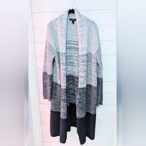 Guc Style & CO  😎 Stylish Black and Gray Colorblock Long Cardigan. Size XL/XXL